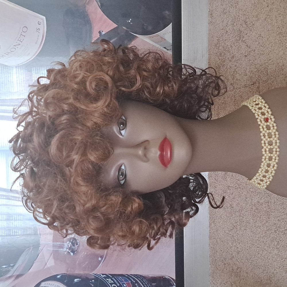 CURLY QUEEN Wig